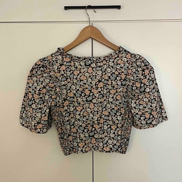 Levi's Cropped Floral Top w/ Puffed Sleeves M - Picture 4 of 6